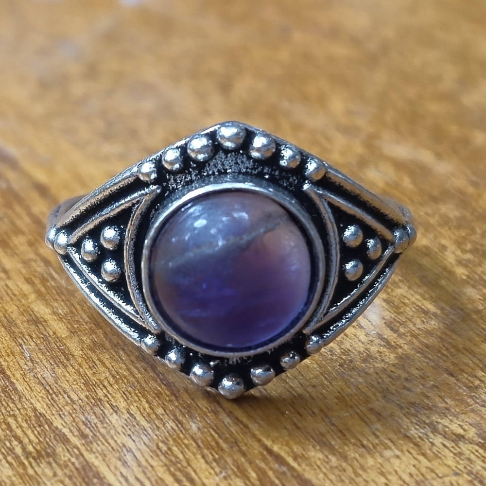 925 Sterling Silver Ring With A Amethyst  Stone Vintage Size 8 (#13)